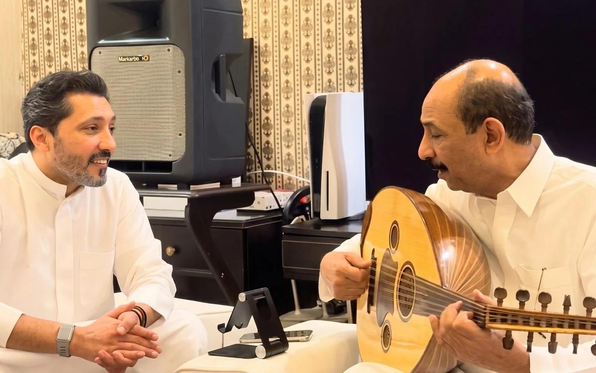 دويتو "أستاهلك" يجمع عبادي الجوهر وفهد الكبيسي في جلسة طربية