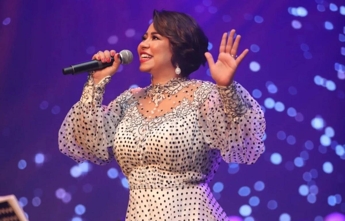 هل تعود شيرين عبدالوهاب إلى المسرح من الساحل الشمالي؟