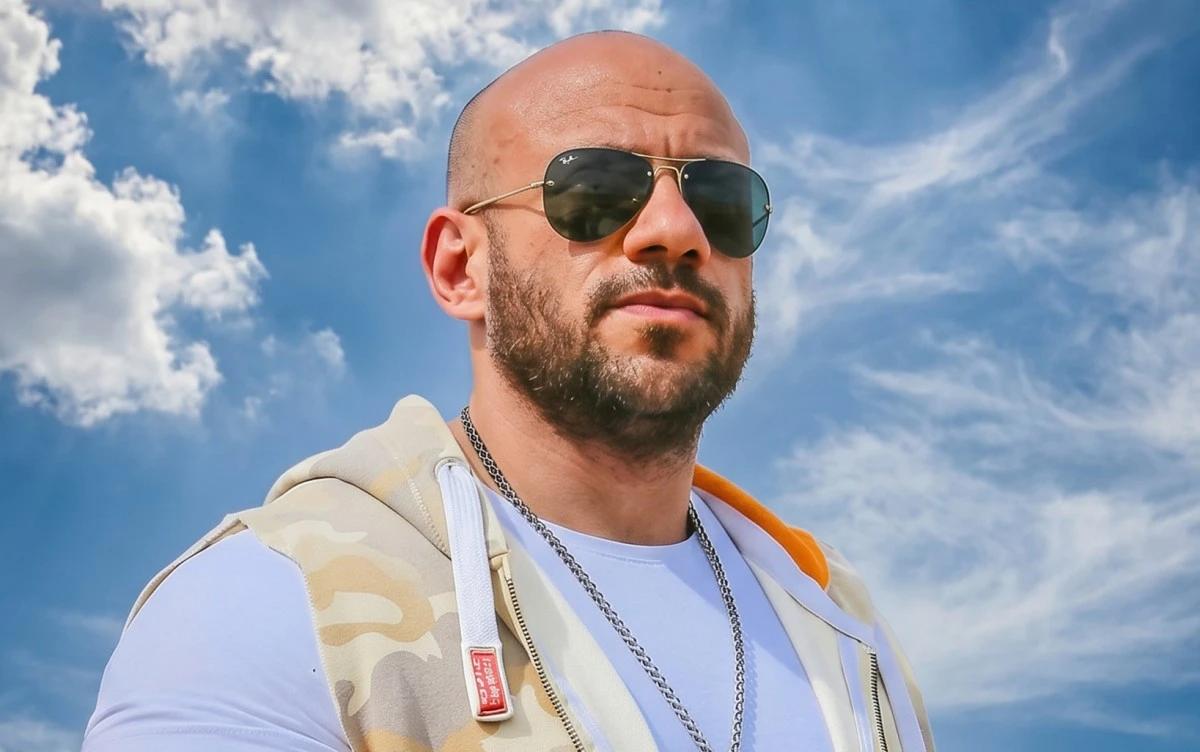أحمد مكي .. عراب الـ "أولد سكول" وراب "قيم الأسرة"