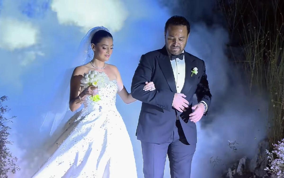 عاصي الحلاني يحتفل بزفاف ابنته دانا بـ 3 أغنيات خاصة