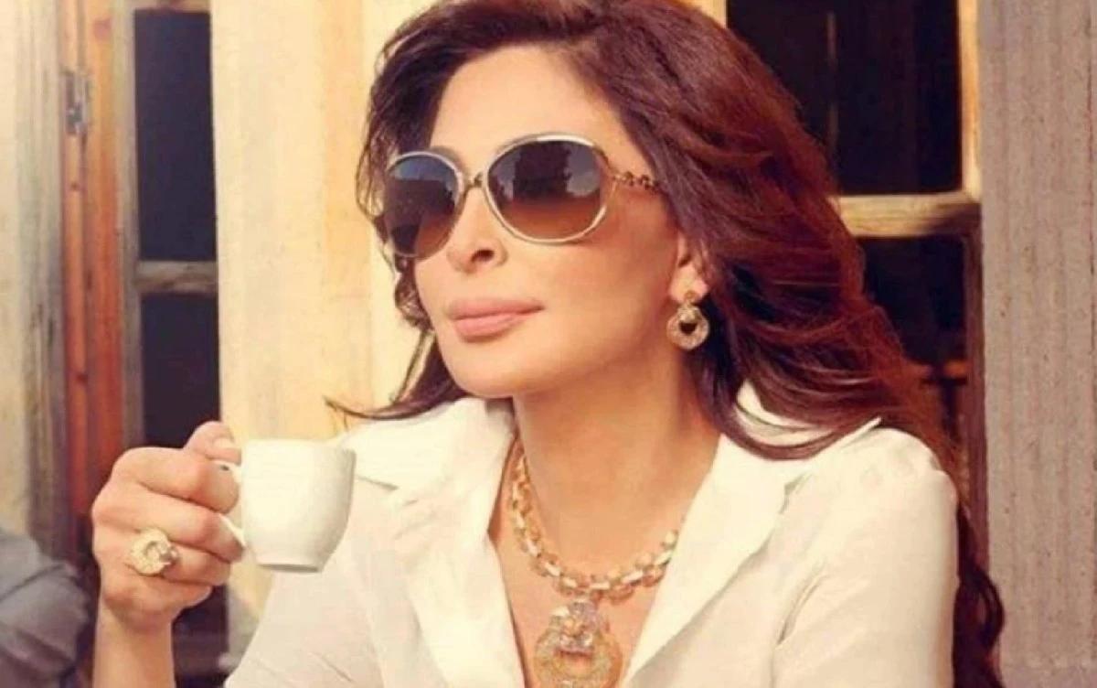 القهوة بطلة الأغنية العربية.. حكايات الحب والوداع