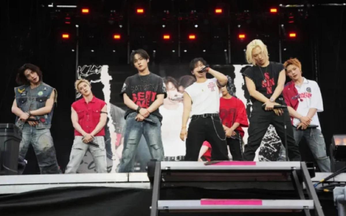 بث مباشر من طوكيو.. فرقة Stray Kids تنقل جولتها إلى السينما