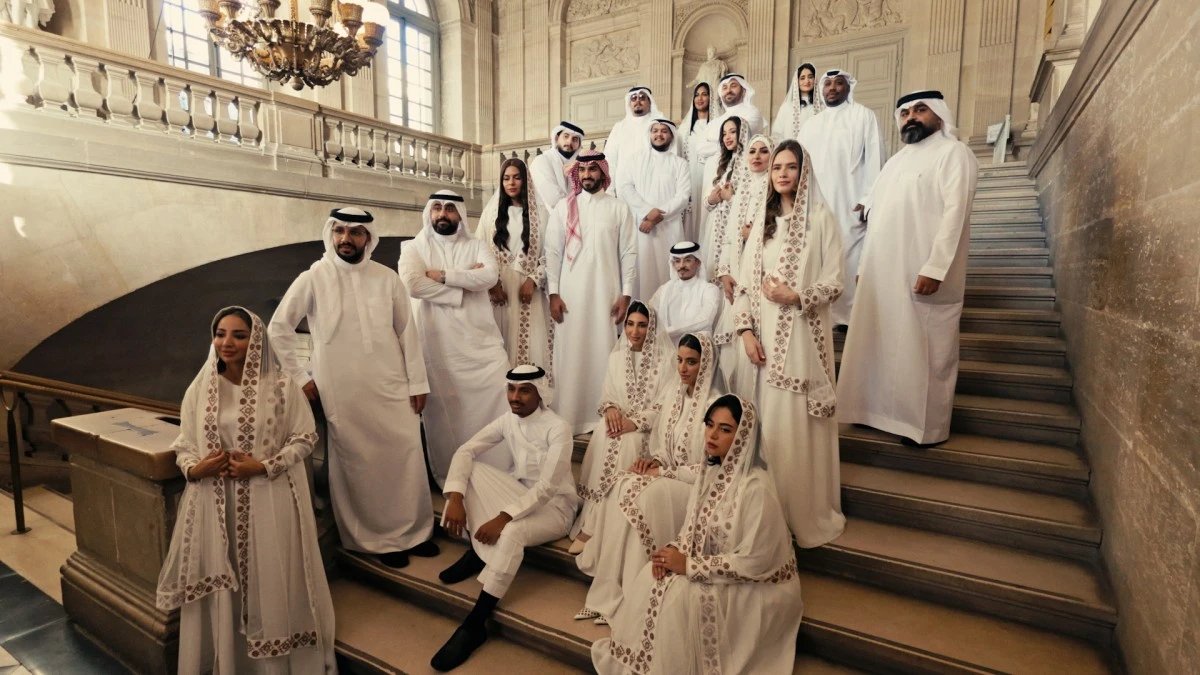 مقابلة الغلاف مع الأوركسترا والكورال الوطني السعودي